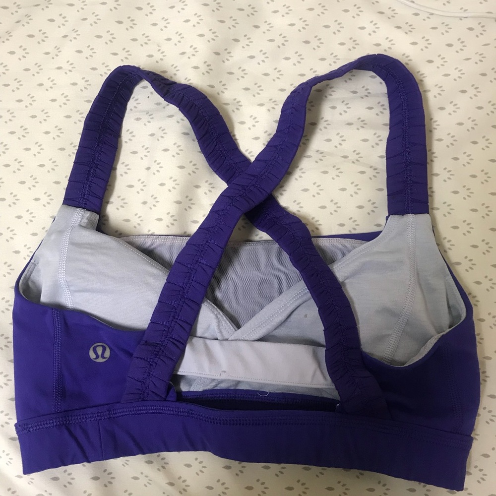 Lululemon sports bra
